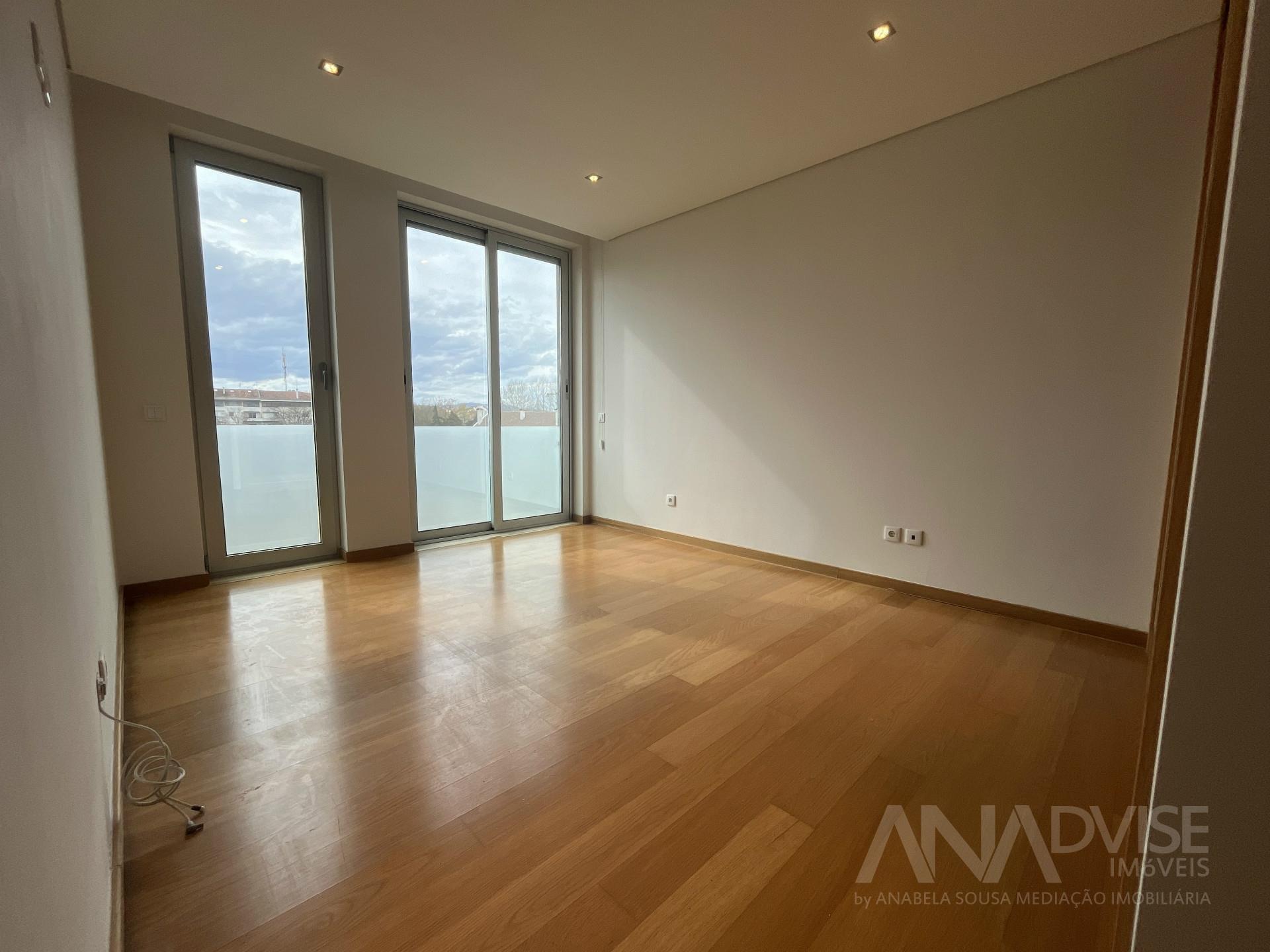 Flat T4 Sell in Viseu,Viseu