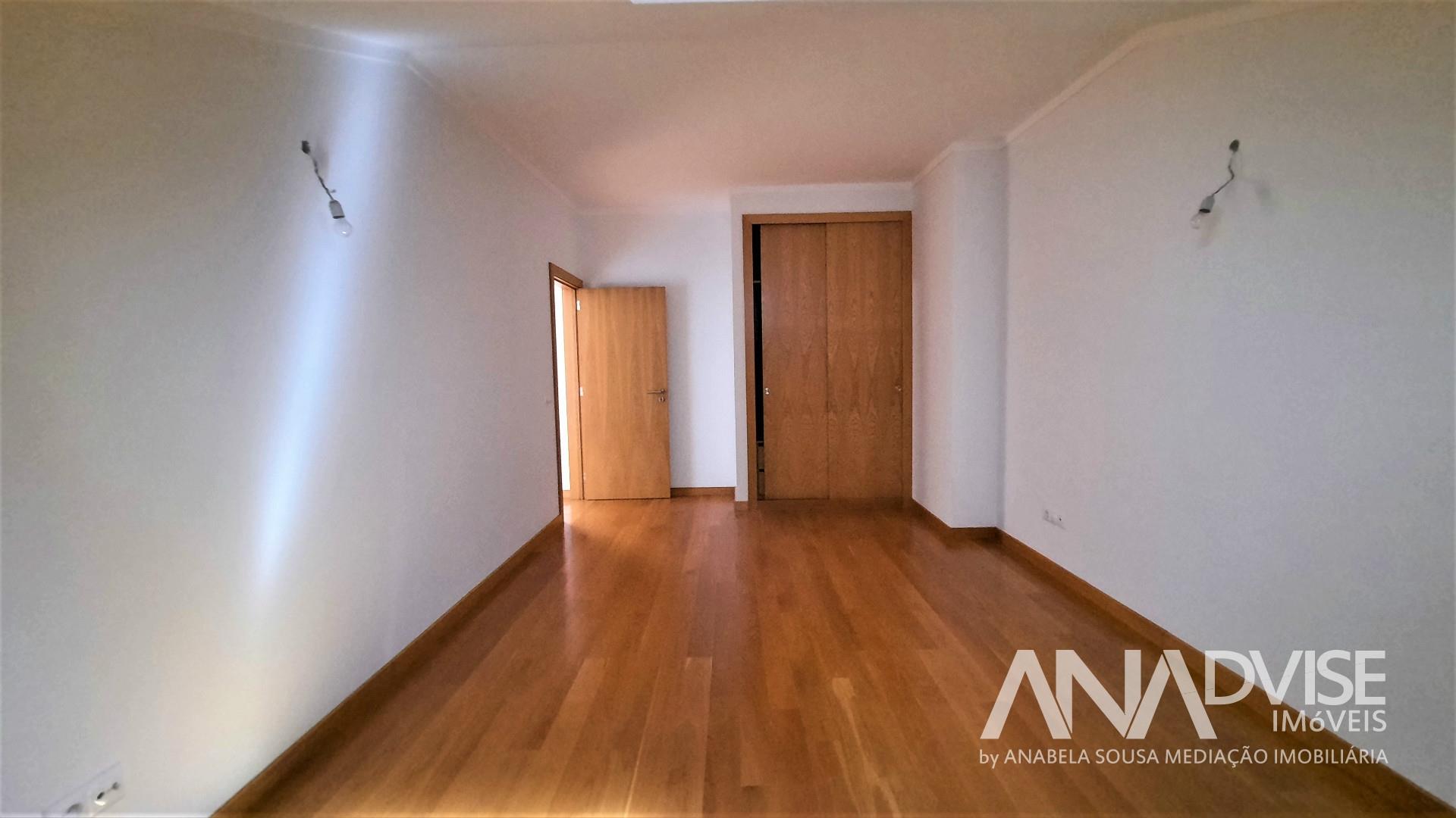 Flat T3 Duplex Sell in Viseu,Viseu