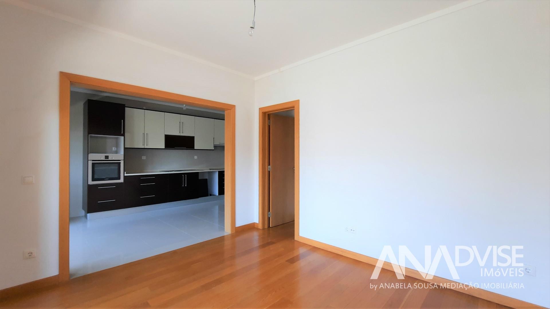 Flat T3 Duplex Sell in Viseu,Viseu