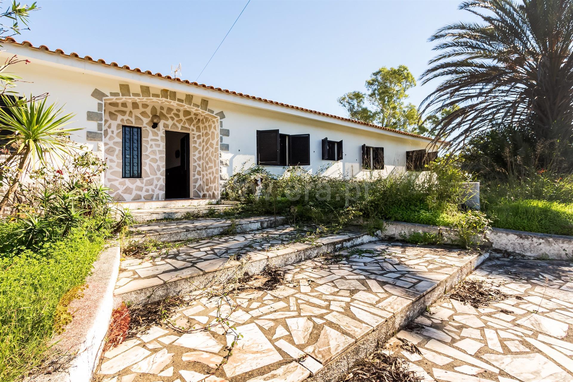 Farmhouse 9 bedrooms