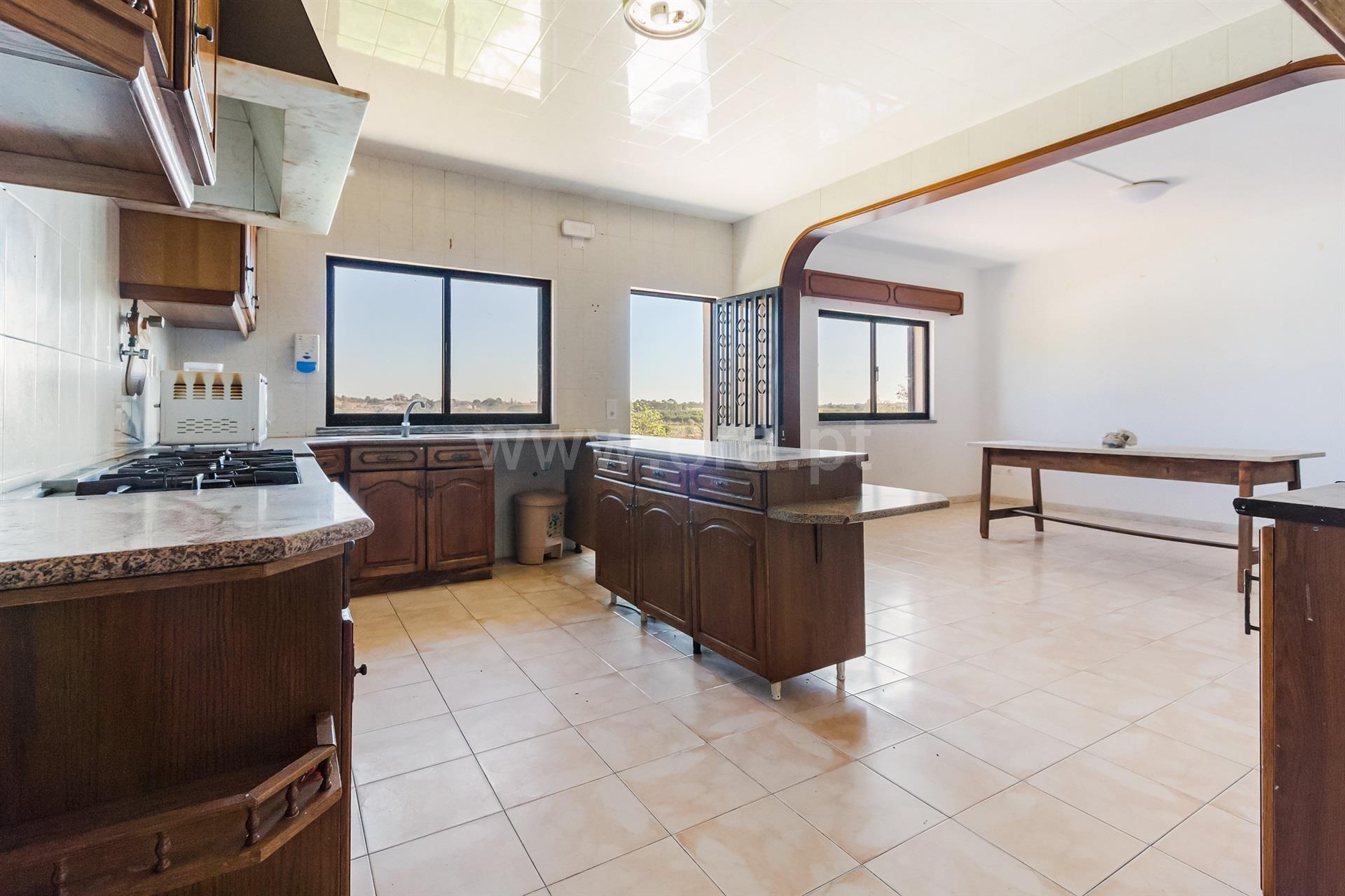 Farmhouse 9 bedrooms