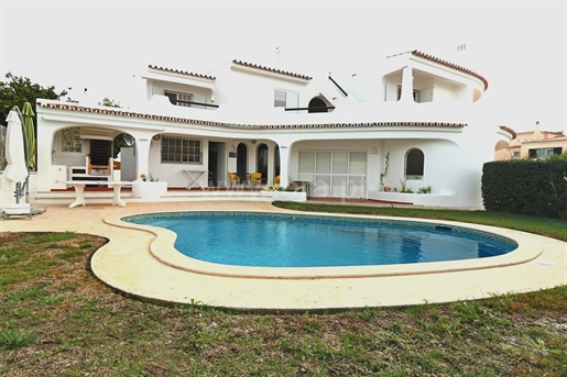 Semi-Detached house w/ pool - Gambelas, Faro