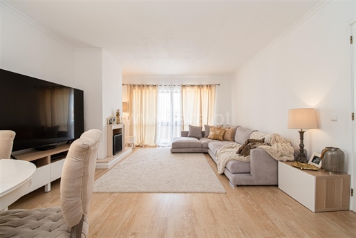3 bedroom apartment w/ 3 terraces - Penha, Faro