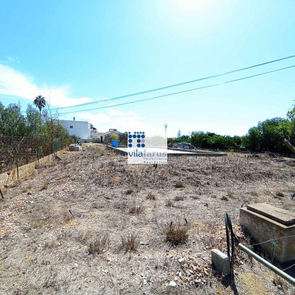 Plot of land with 1,900m2 in the Patacão area (Faro).