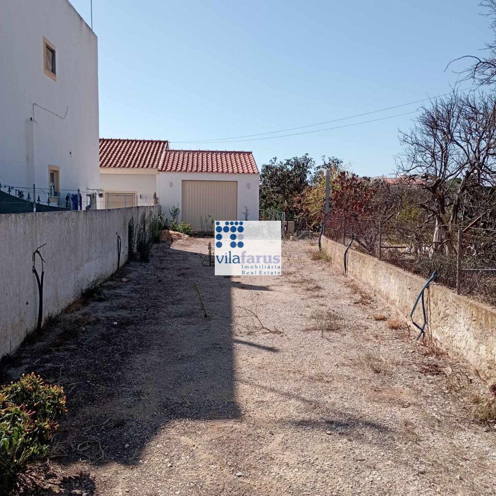 Plot of land with 1,900m2 in the Patacão area (Faro).