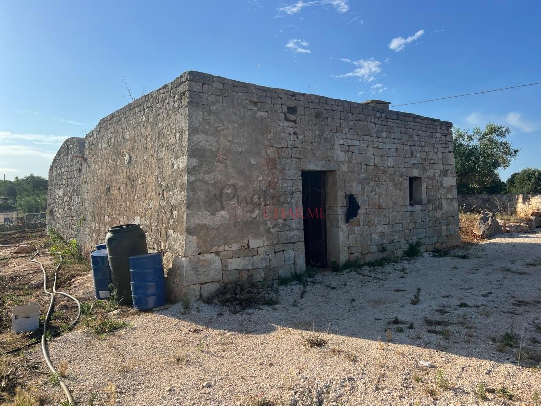 Schönes Bauernhaus aus Stein zu verkaufen