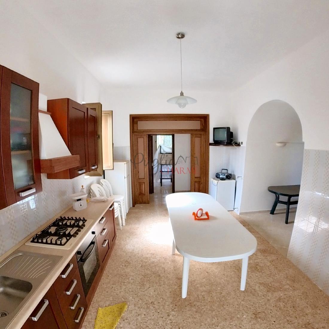 Detached villa for sale in a residential area