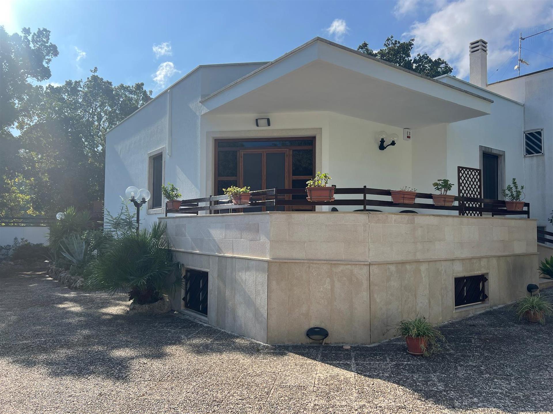 Vendesi bella villa alla Selva di Fasano