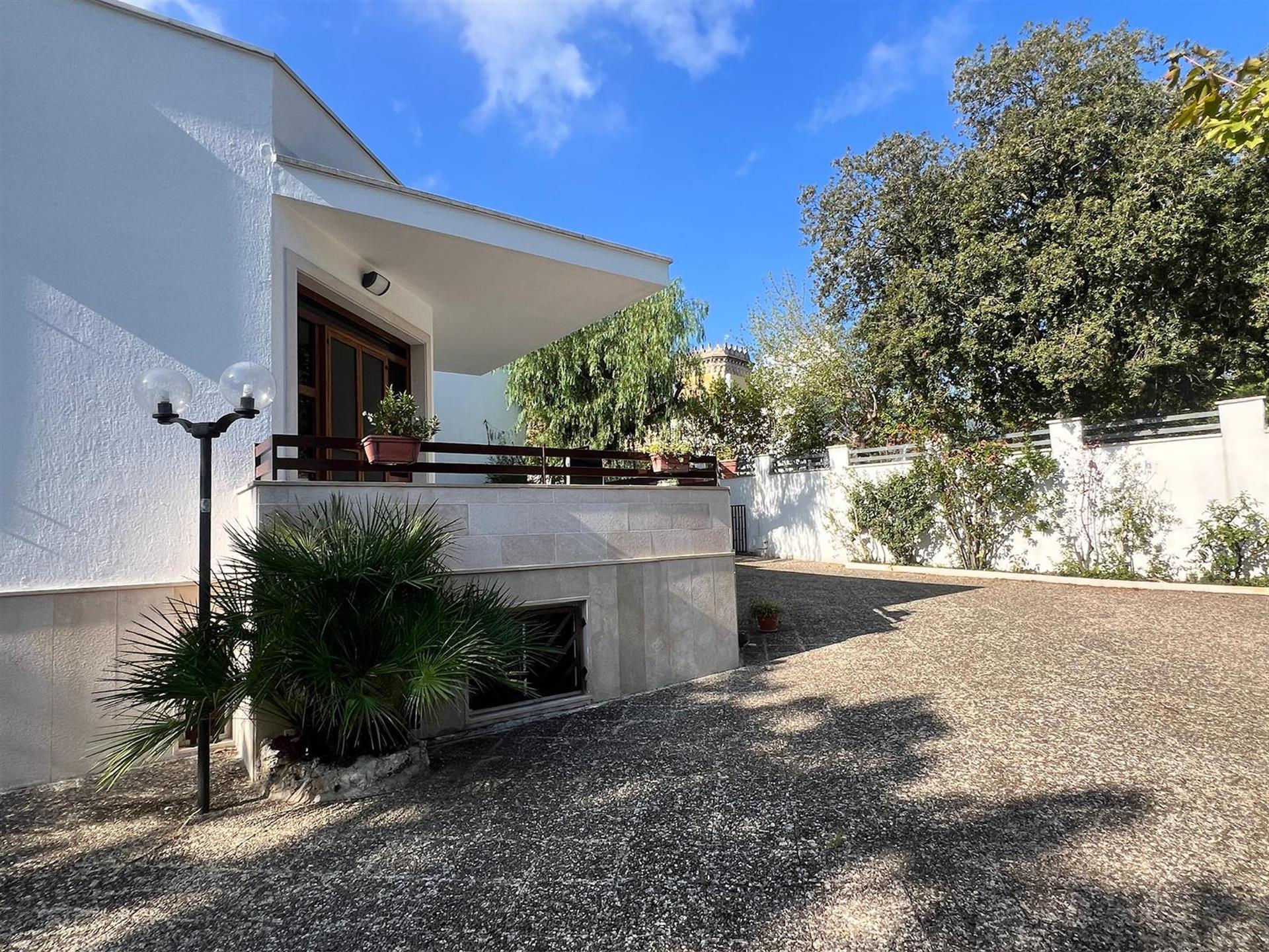Vendesi bella villa alla Selva di Fasano