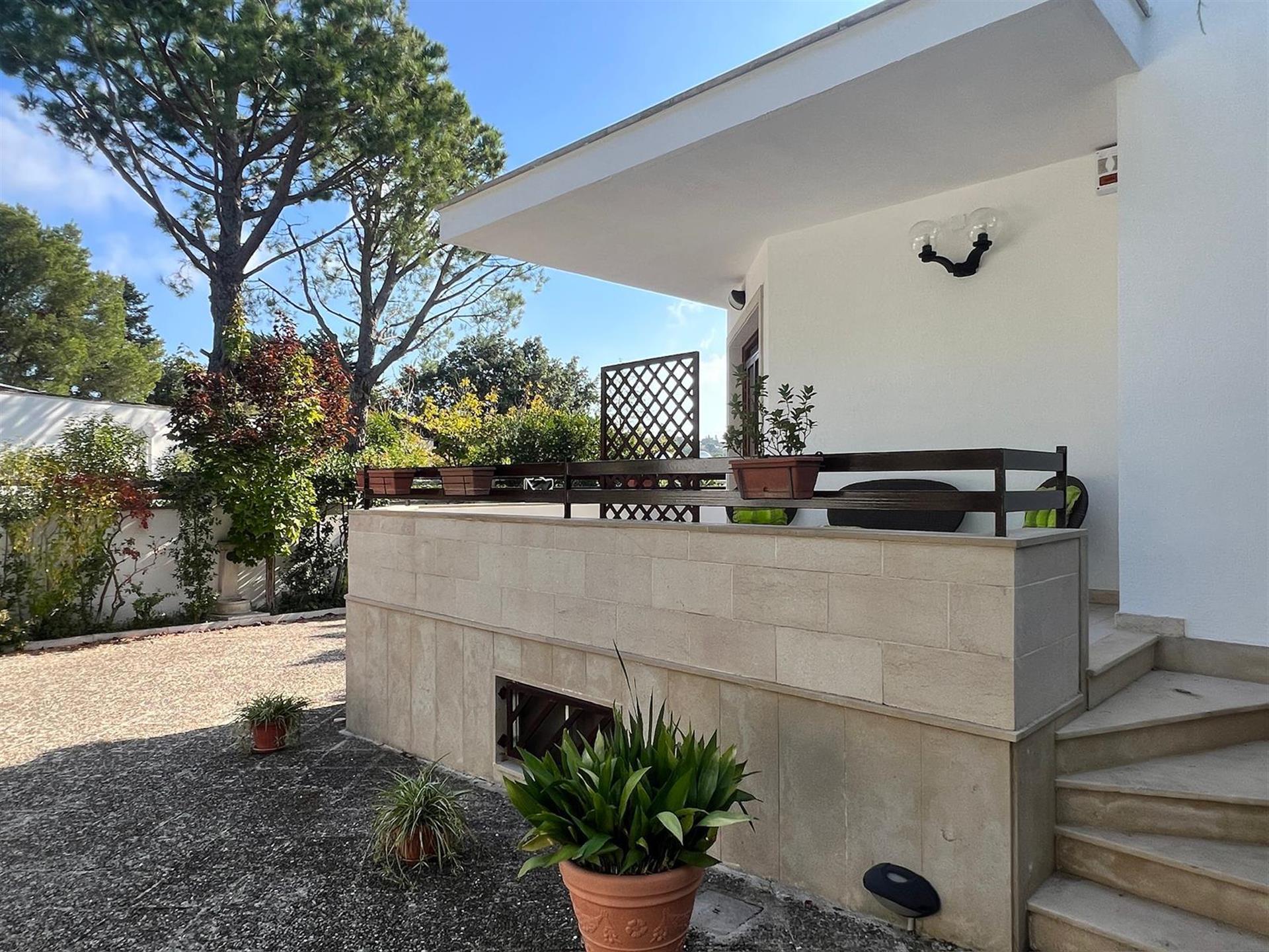 Vendesi bella villa alla Selva di Fasano