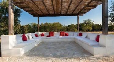 Beautiful villa for sale in the countryside of Ostuni
