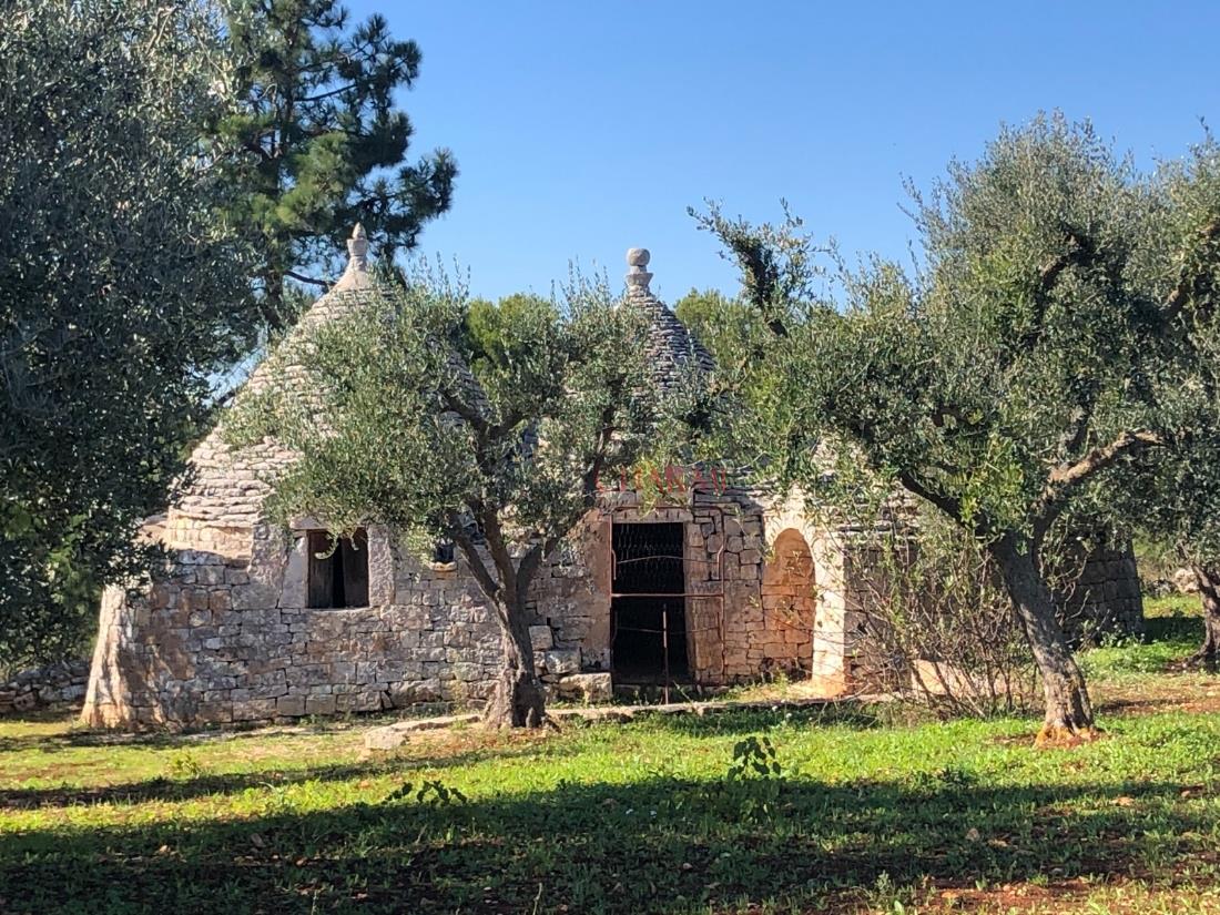 Trulli complex for sale to be renovated
