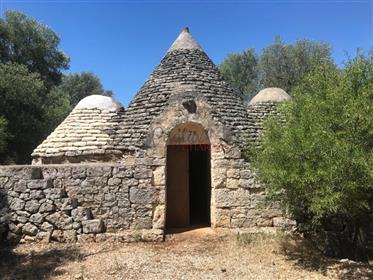 For sale in the countryside of Ostuni, beautiful trullo in its original state