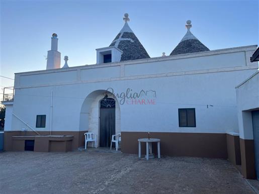 For sale in the countryside of Ostuni, beautiful sovereign Trullo