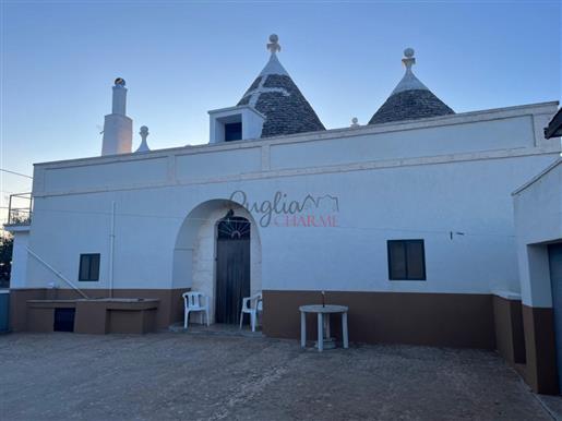 For sale in the countryside of Ostuni, beautiful sovereign Trullo