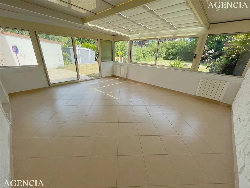 Compra: Vivenda (77340)
