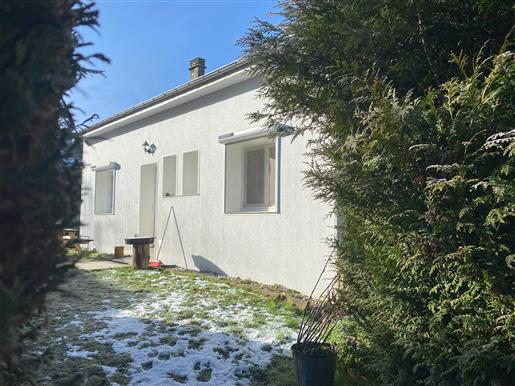 A Detached House Ready To Move In Surrounded By 1 000 M² Of Land