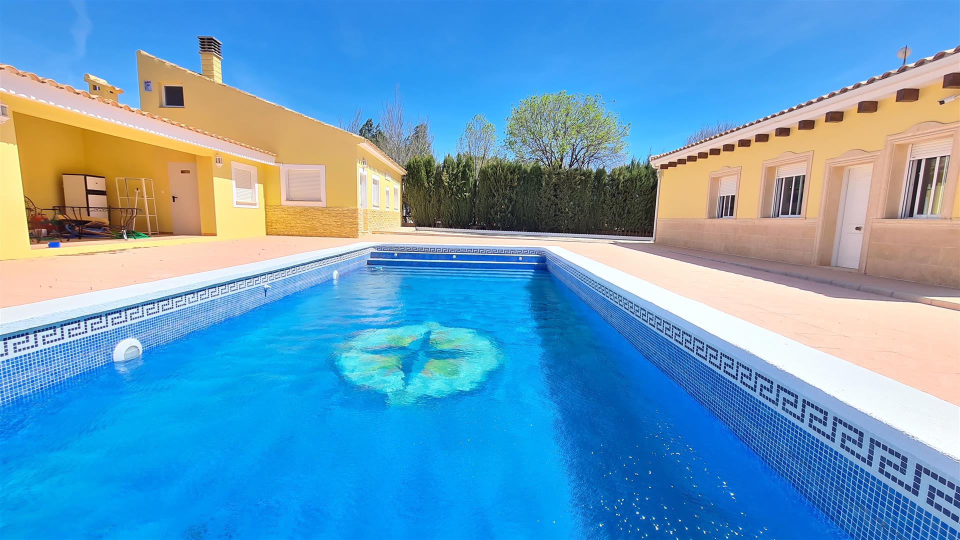 Country house with guest house in Costa Blanca