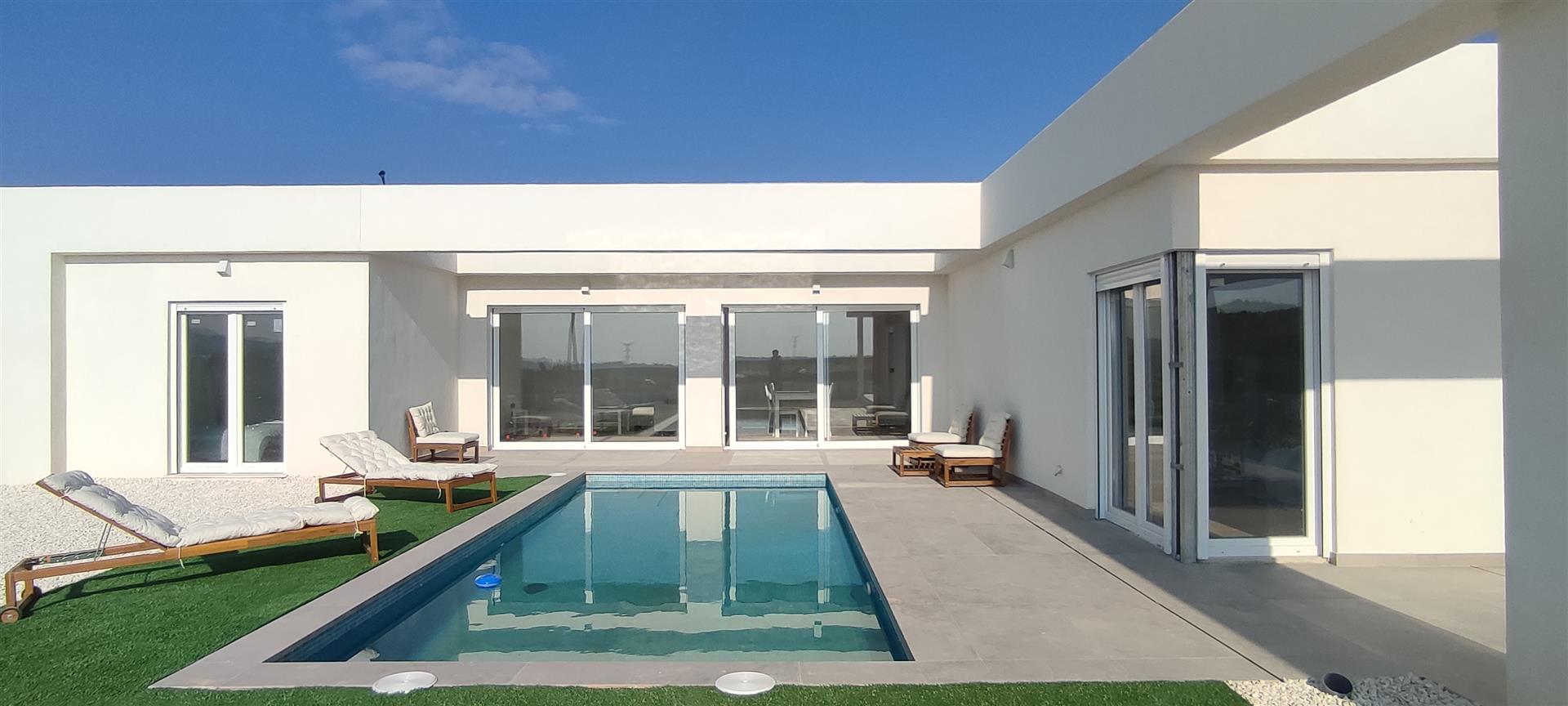 Brand new villa key ready with pool in Costa Blanca