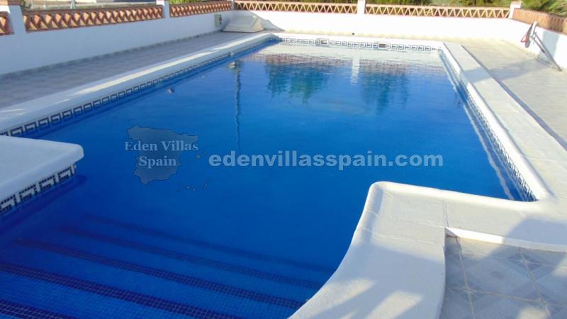 4 bedroom villa at 15 min driving from the beaches