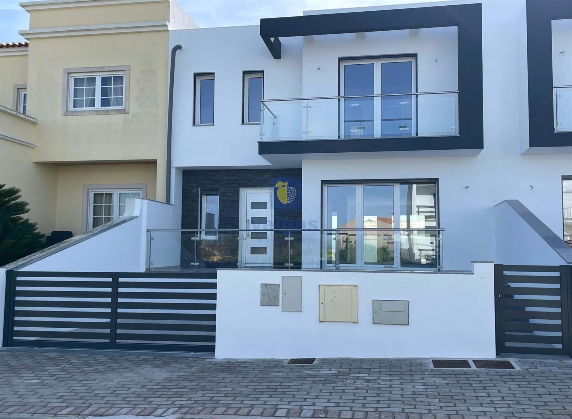 4 Bedroom Modern House with garden and pool - New Construction - Seixal - Lourinhã