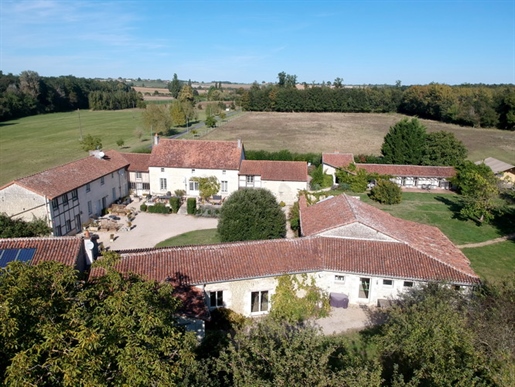 Gite complex,mainly groups.Manoir,4gîtes,2glamping tents,9ha