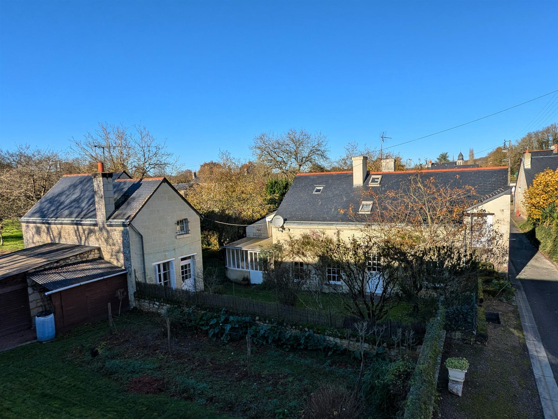 2 houses excellent condition in well sought after Fontevraud
