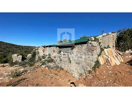 Ruina te koop In Goldra Algarve