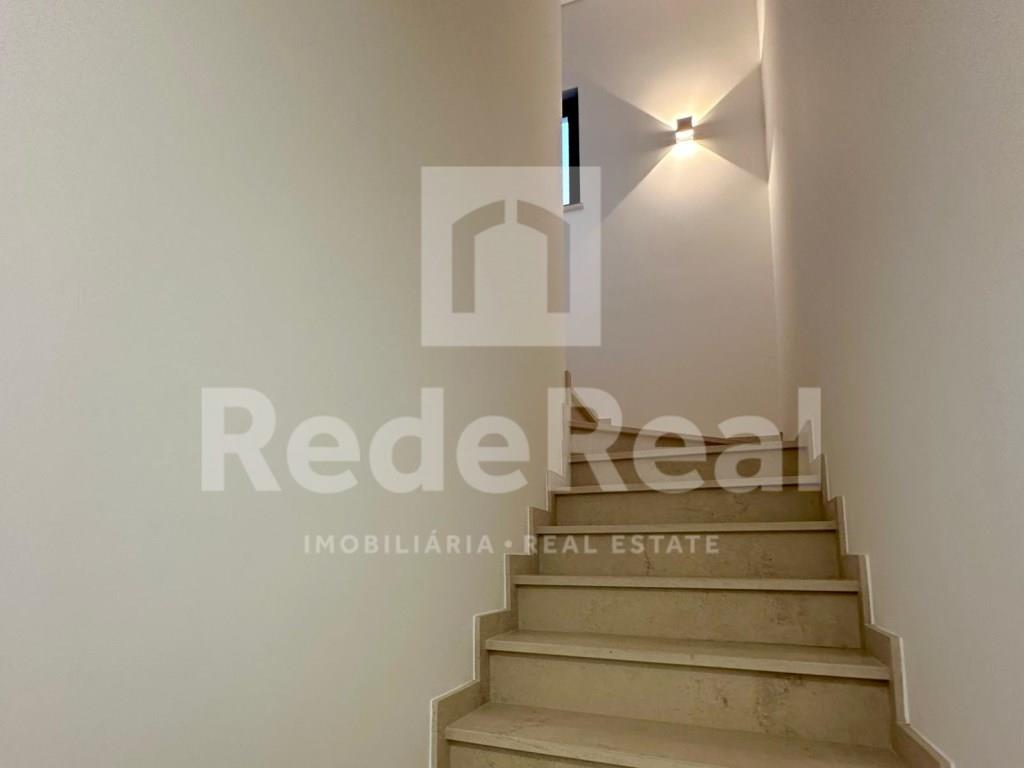 Huis verdeeld in twee appartementen met 1 slaapkamer in Fuseta