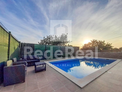 3+1 Bedroom House with swimming pool - 5 minutes from Faro