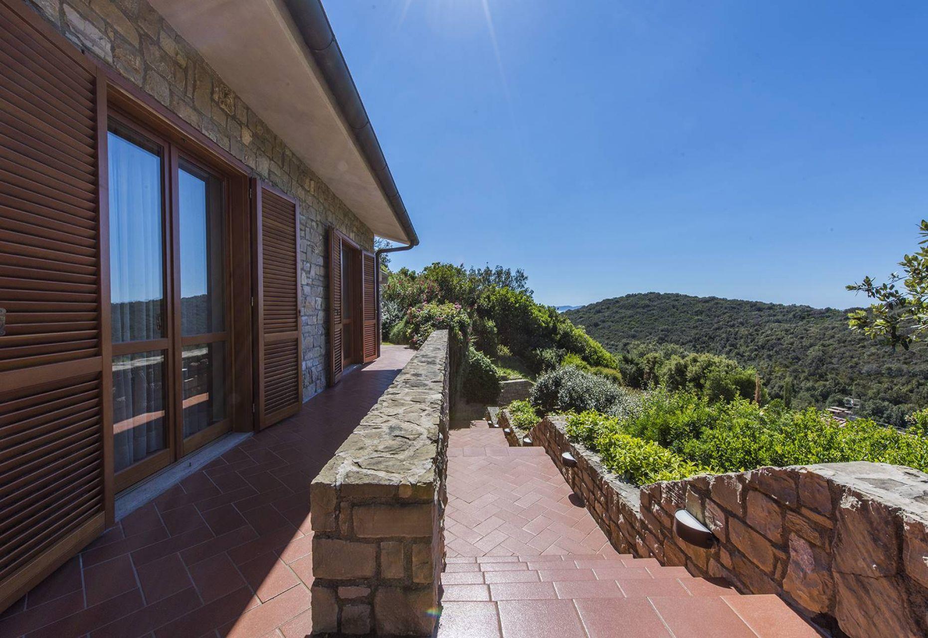 Purchase: House (58043)