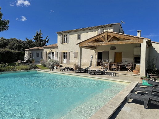 Saint-Didier vente villa piscine