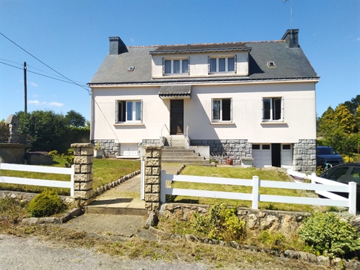Countryside, quiet, beautiful property, 4 bedroom house with attic, farmhouse, barn, shed. Terrai