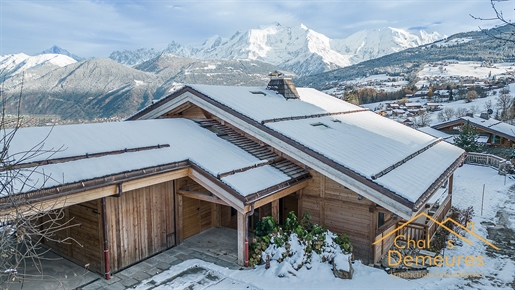 Renovated chalet facing the Mont Blanc range