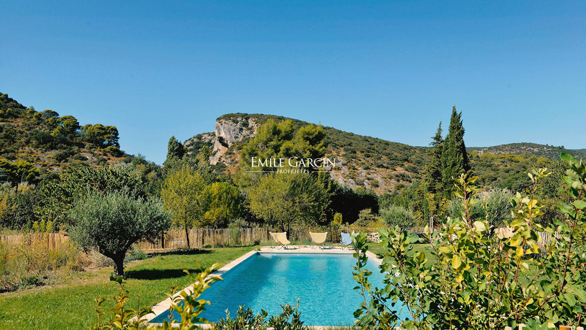 Stunning period residence for sale in a charming Provençal hamlet near Lourmarin
