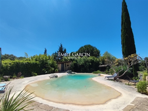 Beautiful property for sale on 5,937 sq.m of land, just 25 minutes from Aix-en-Provence