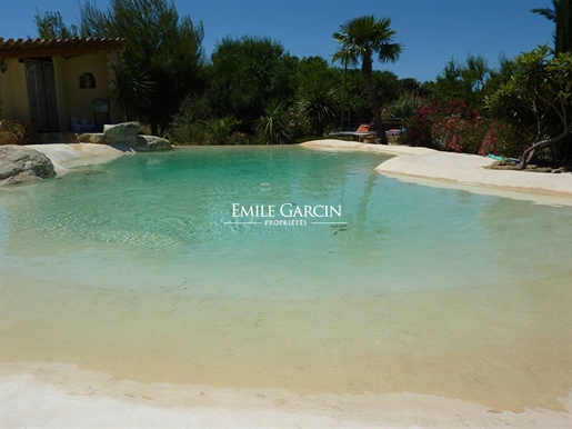 Beautiful property for sale on 5,937 sq.m of land, just 25 minutes from Aix-en-Provence