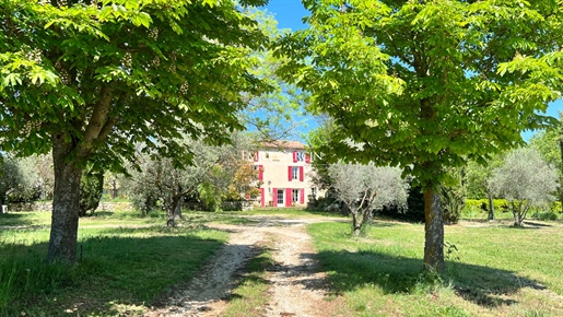 Landgoed te koop op 15 minuten van Aix-en-Provence