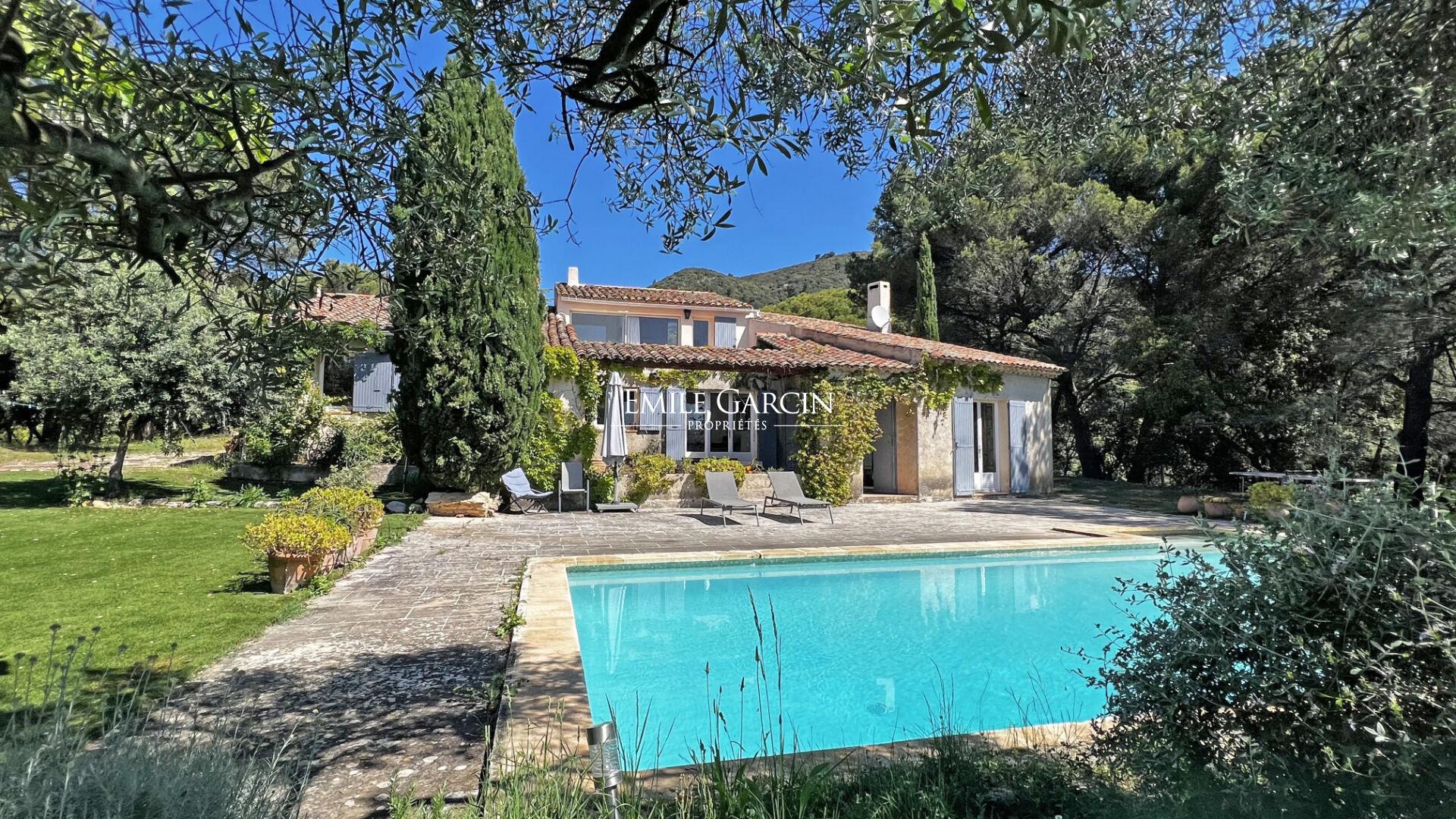 For sale - Lourmarin - House with stunning views