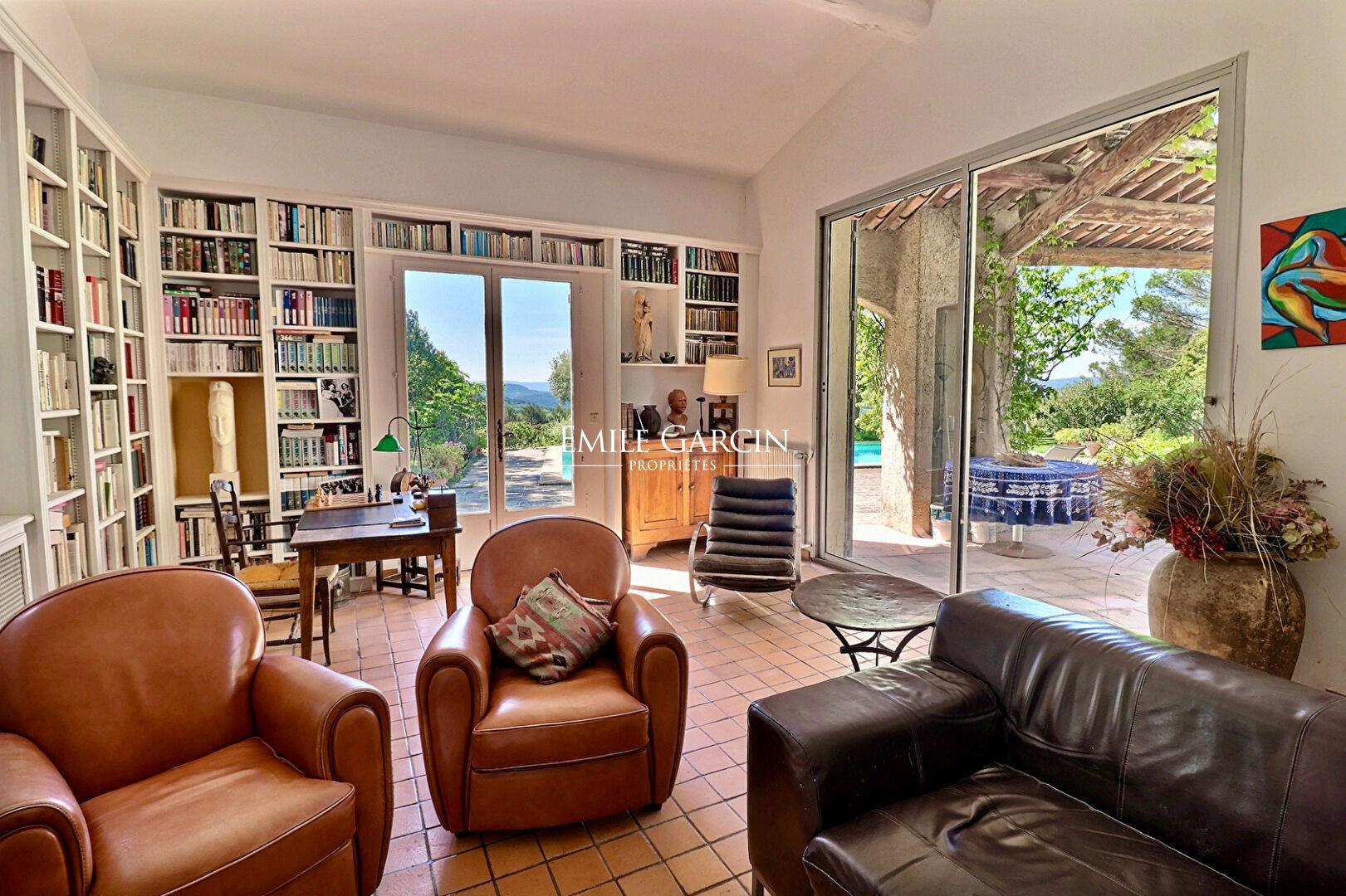 For sale - Lourmarin - House with stunning views