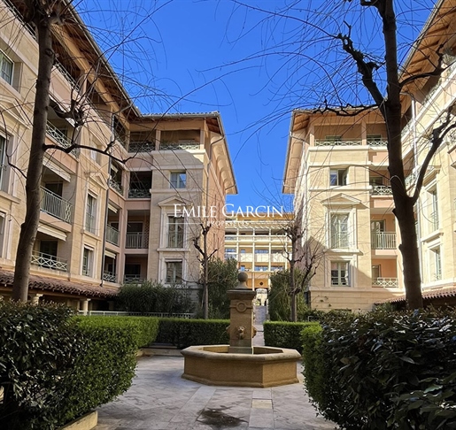 Apartment mit Terrasse im historischen Zentrum von Aix-en-Provence