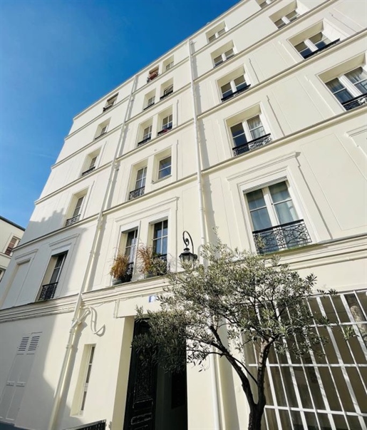 Quartier Montmartre - Passage Lepic - 2P renovat într-o zonă liniștită