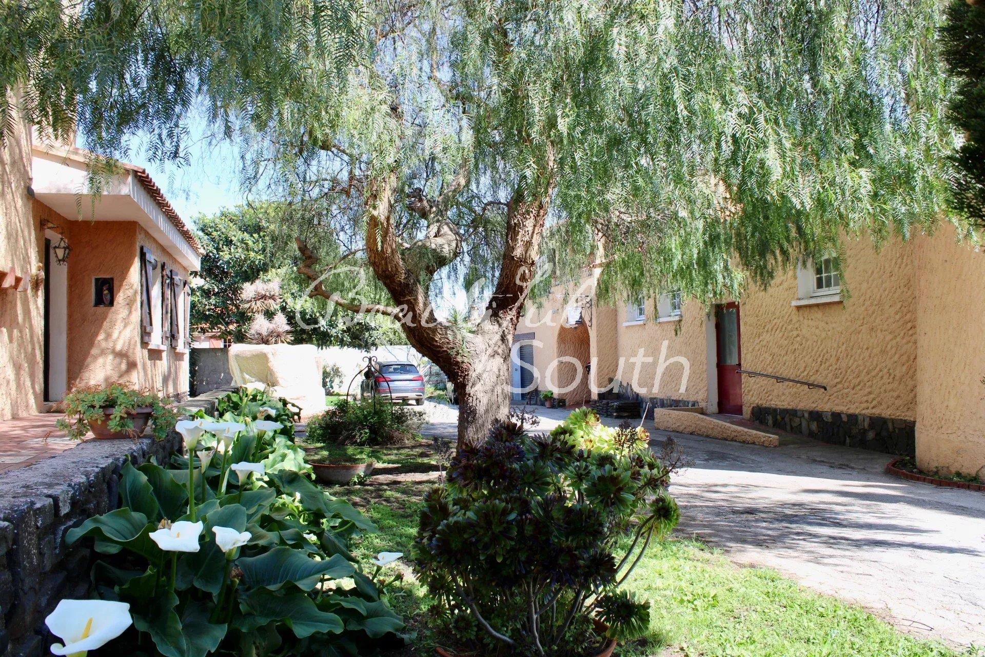 Property With 3 Gites, Reception Rooms, On Land With Swimming Pool Bompas