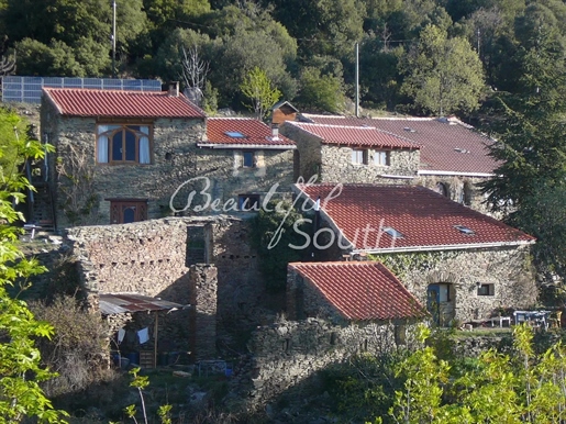 Hamlet Of 5 Properties Set On An Exceptional Spot Facing The Canigou With Stunning Mountains Views,