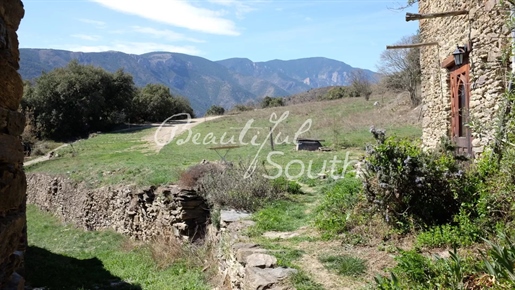Hamlet Of 5 Properties Set On An Exceptional Spot Facing The Canigou With Stunning Mountains Views,