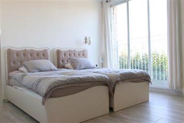 For Sale in Jerusalem Israel in Shaarei Chesed (Wolfson) 5 Bedroom Villa