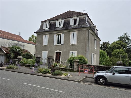 Rental Building With 4 Garages Salies De Béarn