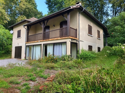 House is situated in a calm enviroment, with mountain views.