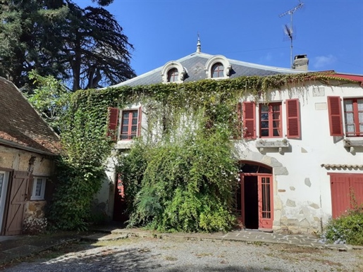 19Th century property. With 1 Gîte and 3 Apartments for rental use