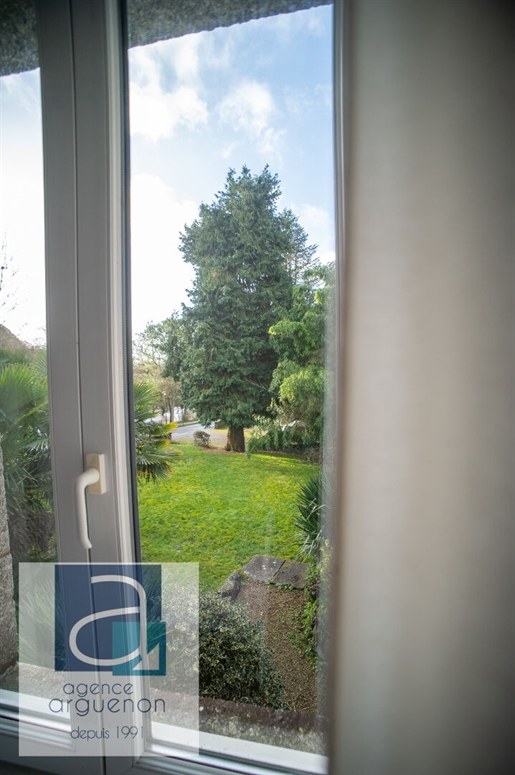 Dinan- Elegant 2 bed apartment, full of light and beautiful views - in a bourgeois residence with ti